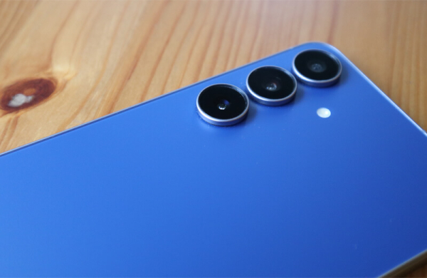 Обзор Samsung Galaxy S25 FE: чуть более доступного смартфона, не уступающего флагманам