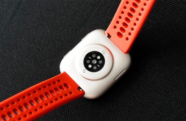 Обзор Amazfit Bip 6: недорогих умных часов с огромным AMOLED-экраном