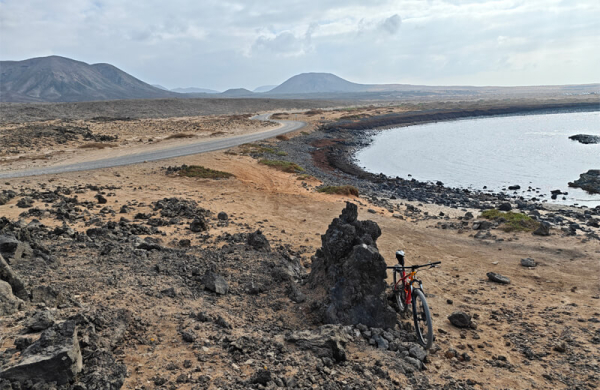 Обзор Xiaomi 17 Pro: смартфона для профессионалов с двумя дисплеями Обзор Xiaomi 17 Pro: смартфона для профессионалов с двумя дисплеями